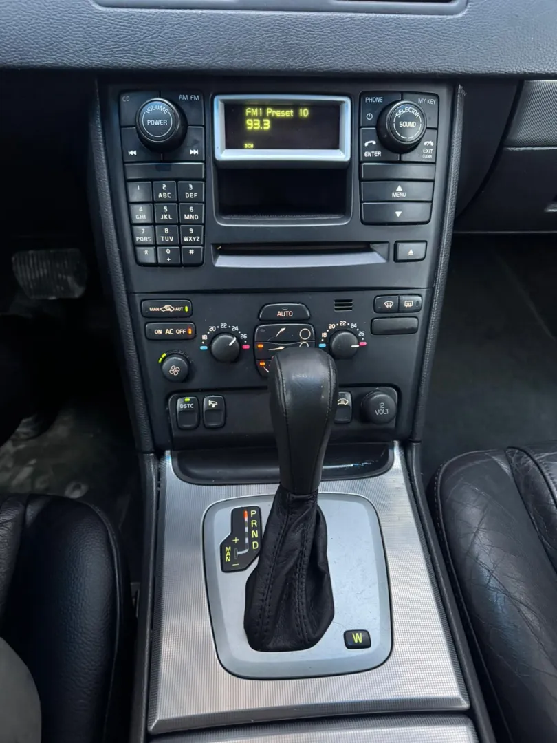 Cumpara/ Vinde online Volvo XC90 2006 SH, la cel mai bun pret pentru tine!