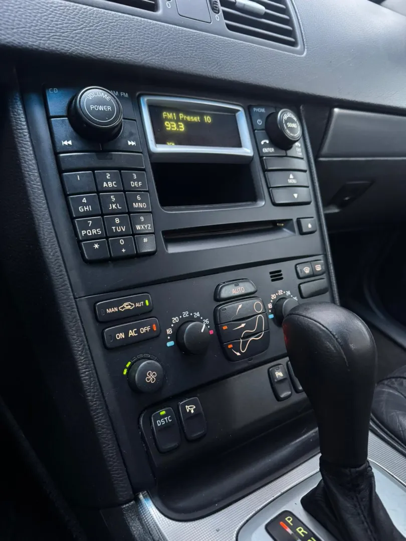 Cumpara/ Vinde online Volvo XC90 2006 SH, la cel mai bun pret pentru tine!