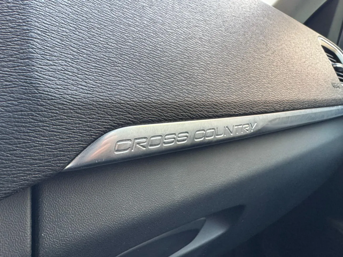 Cumpara/ Vinde online Volvo V40 2014 SH, la cel mai bun pret pentru tine!