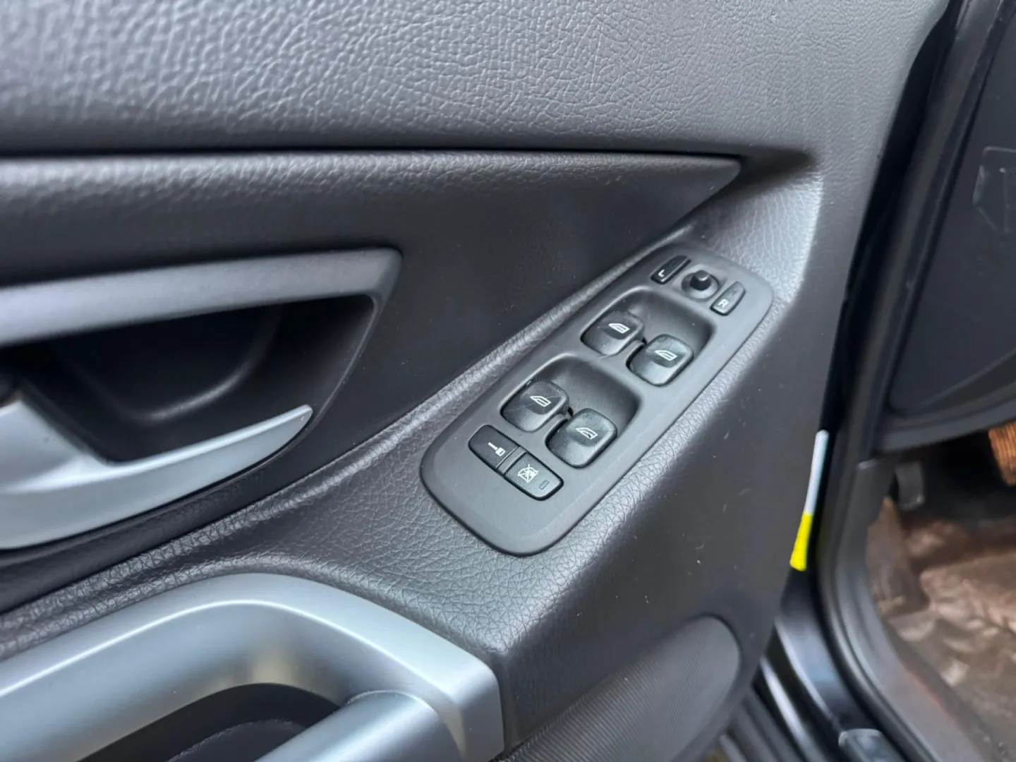 Cumpara/ Vinde online Volvo XC90 2006 SH, la cel mai bun pret pentru tine!