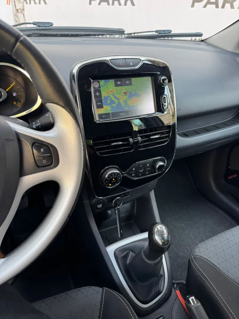 Cumpara/ Vinde online Renault  Clio 2014 SH, la cel mai bun pret pentru tine!