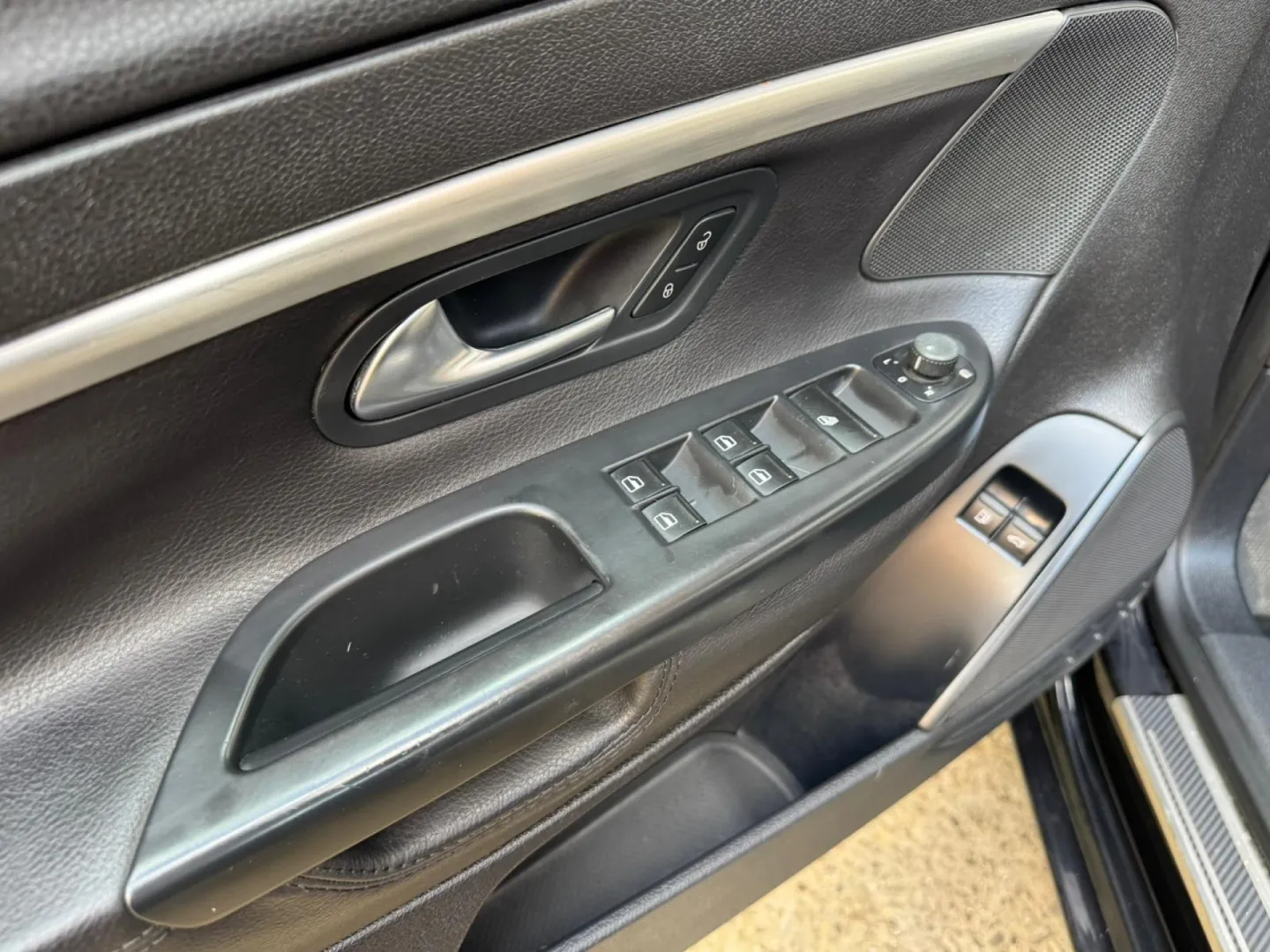 Cumpara/ Vinde online Volkswagen Eos 2007 SH, la cel mai bun pret pentru tine!