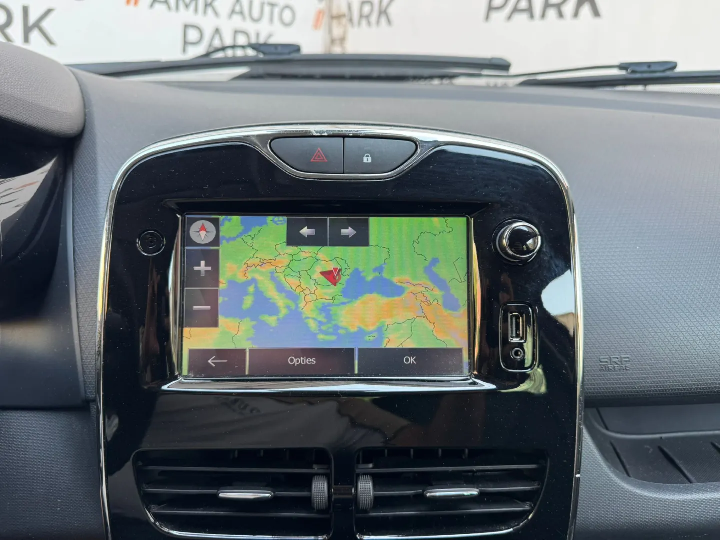 Cumpara/ Vinde online Renault  Clio 2014 SH, la cel mai bun pret pentru tine!