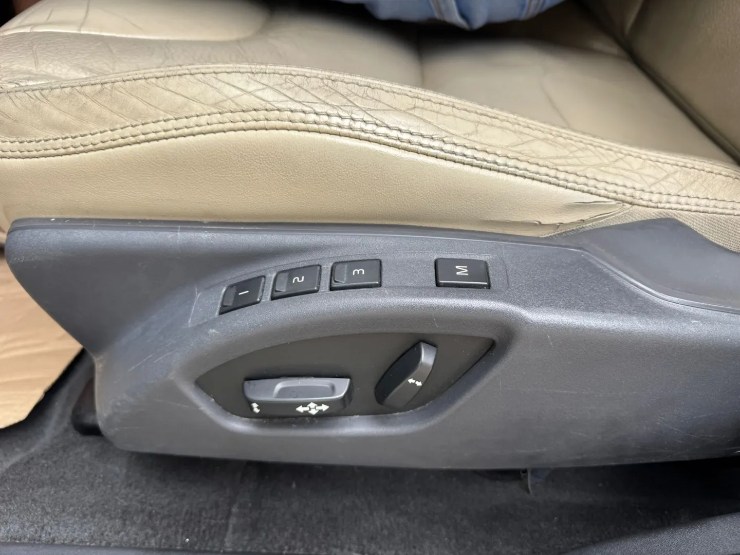 Cumpara/ Vinde online Volvo XC60 2012 SH, la cel mai bun pret pentru tine!