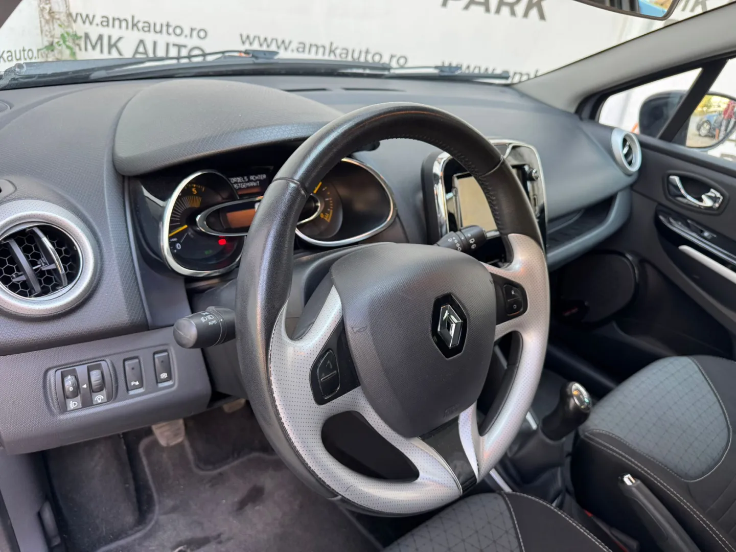Cumpara/ Vinde online Renault  Clio 2014 SH, la cel mai bun pret pentru tine!