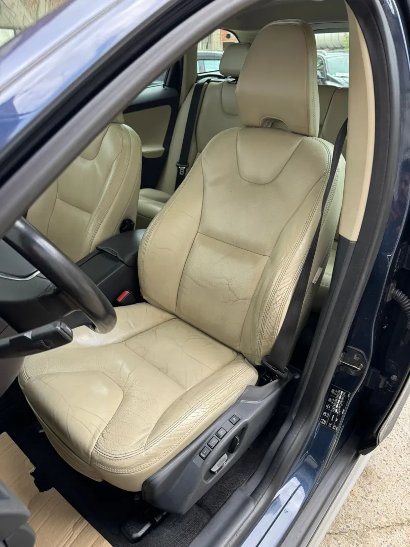 Cumpara/ Vinde online Volvo XC60 2012 SH, la cel mai bun pret pentru tine!