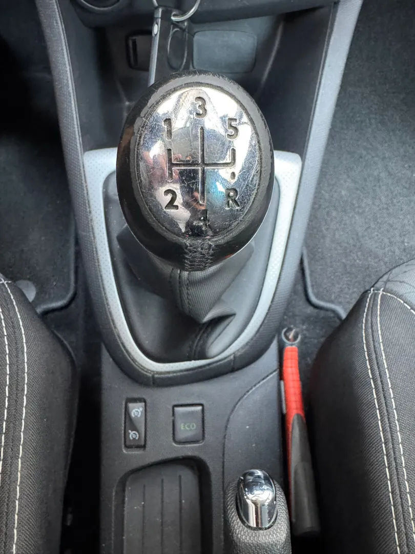 Cumpara/ Vinde online Renault  Clio 2014 SH, la cel mai bun pret pentru tine!