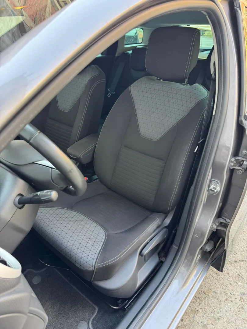 Cumpara/ Vinde online Renault  Clio 2014 SH, la cel mai bun pret pentru tine!