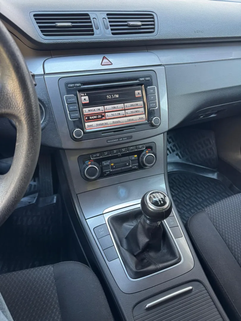 Cumpara/ Vinde online Volkswagen Passat 2010 SH, la cel mai bun pret pentru tine!