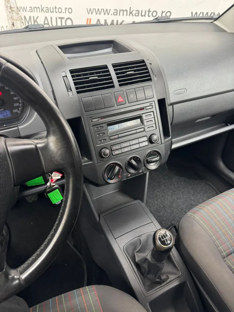 Cumpara/ Vinde online Volkswagen Polo 2006 SH, la cel mai bun pret pentru tine!