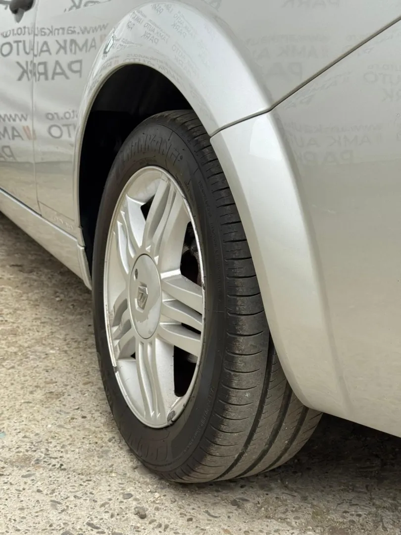 Cumpara/ Vinde online Renault  Megane 2005 SH, la cel mai bun pret pentru tine!