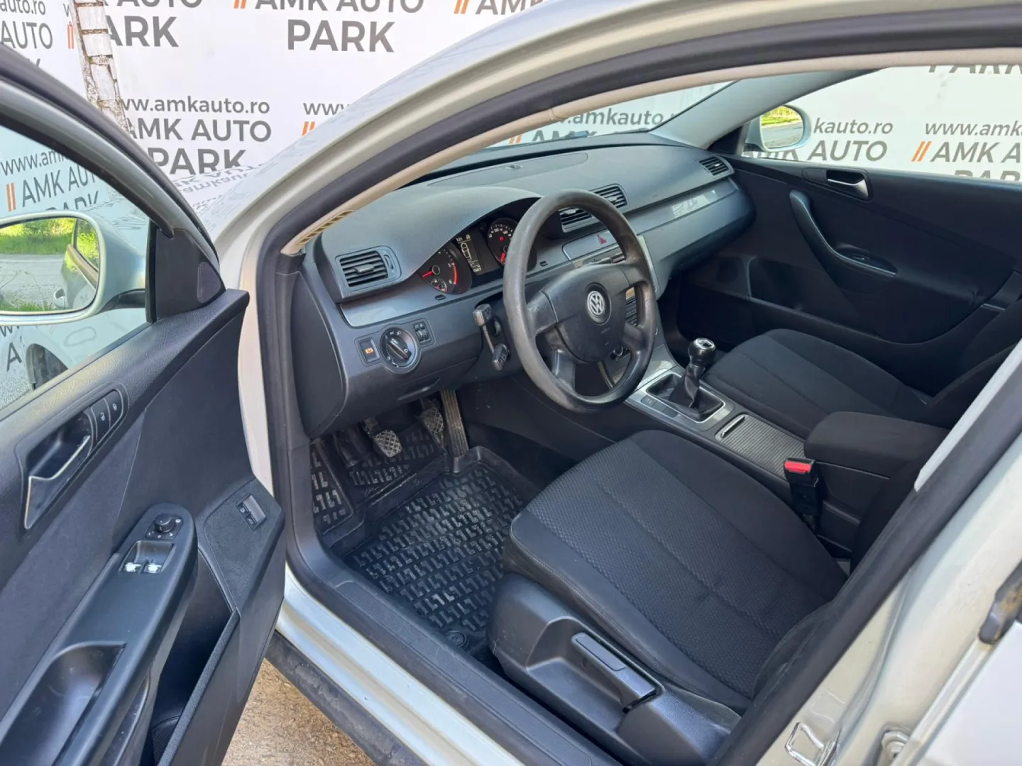 Cumpara/ Vinde online Volkswagen Passat 2010 SH, la cel mai bun pret pentru tine!