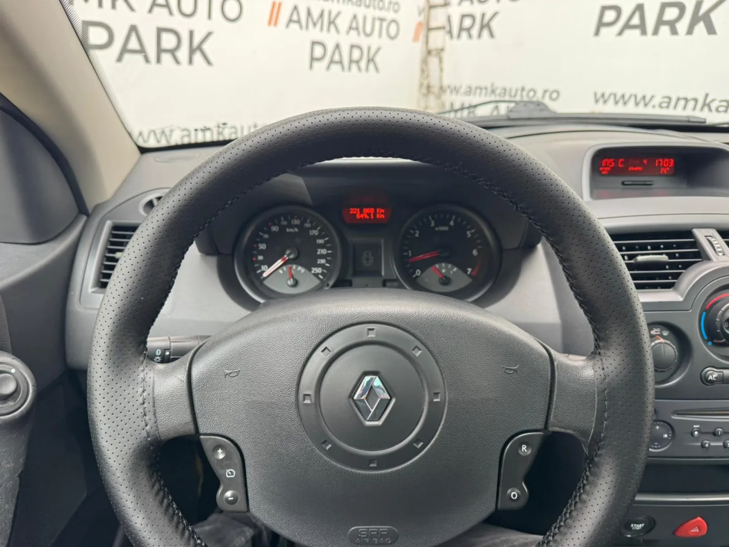 Cumpara/ Vinde online Renault  Megane 2005 SH, la cel mai bun pret pentru tine!