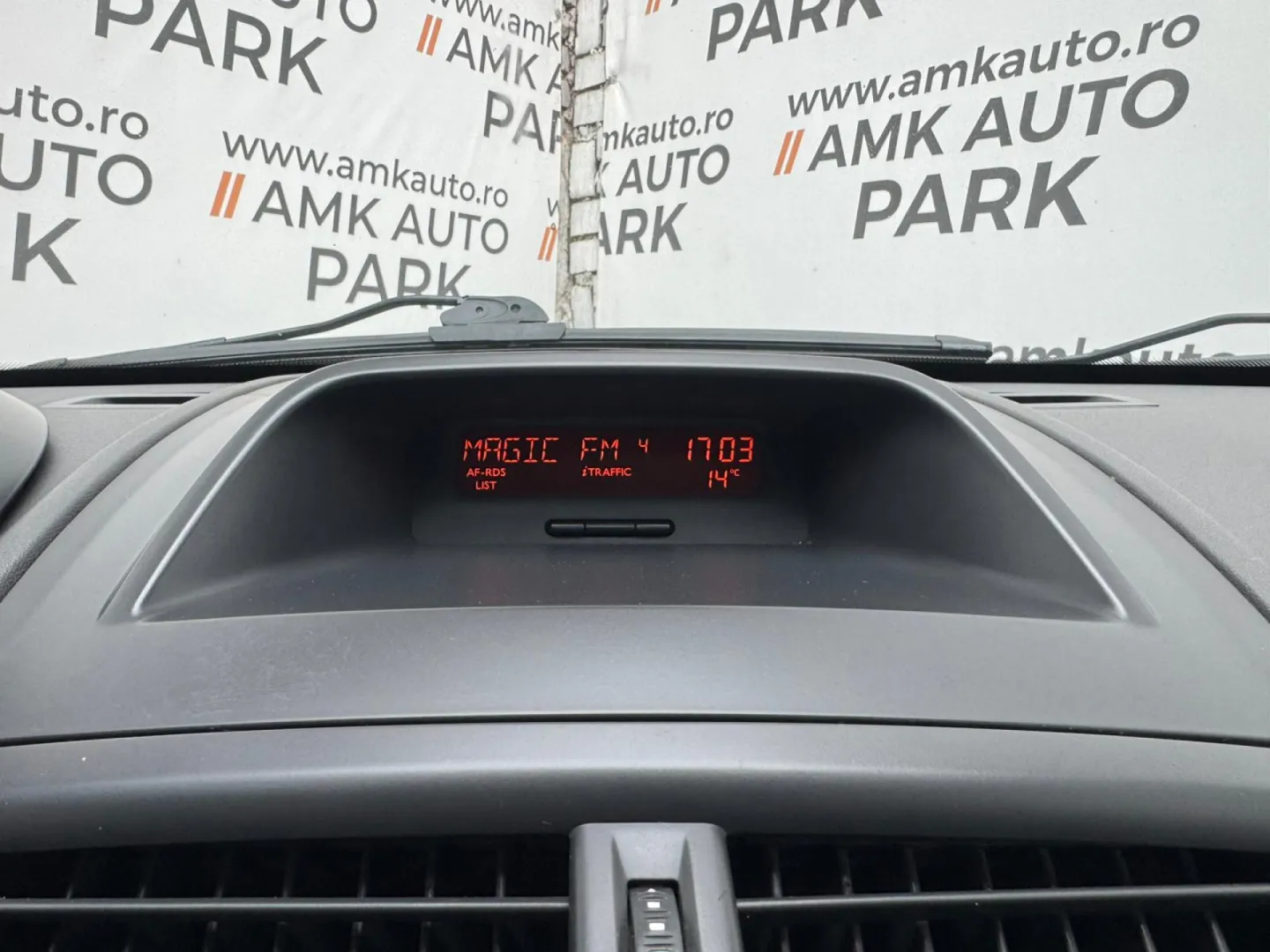 Cumpara/ Vinde online Renault  Megane 2005 SH, la cel mai bun pret pentru tine!