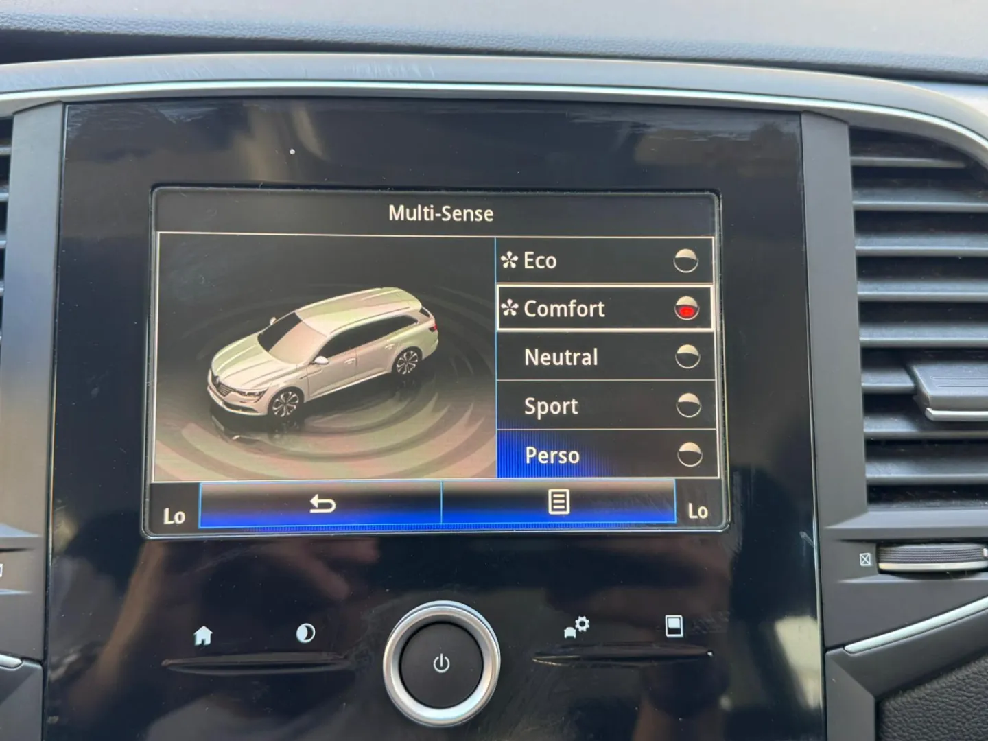 Cumpara/ Vinde online Renault  Talisman 2017 SH, la cel mai bun pret pentru tine!