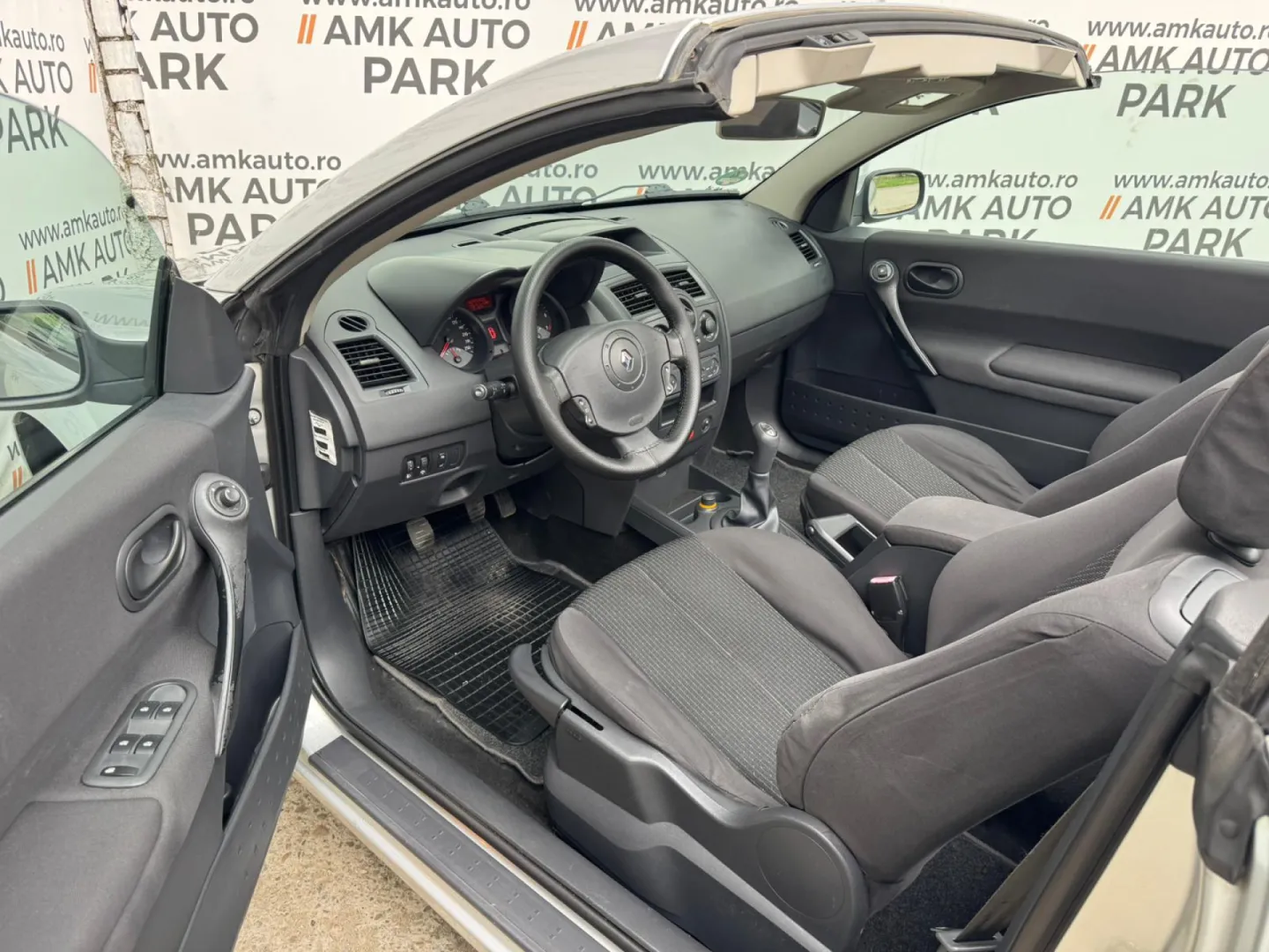 Cumpara/ Vinde online Renault  Megane 2005 SH, la cel mai bun pret pentru tine!