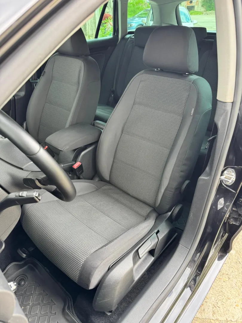 Cumpara/ Vinde online Volkswagen Golf 2010 SH, la cel mai bun pret pentru tine!