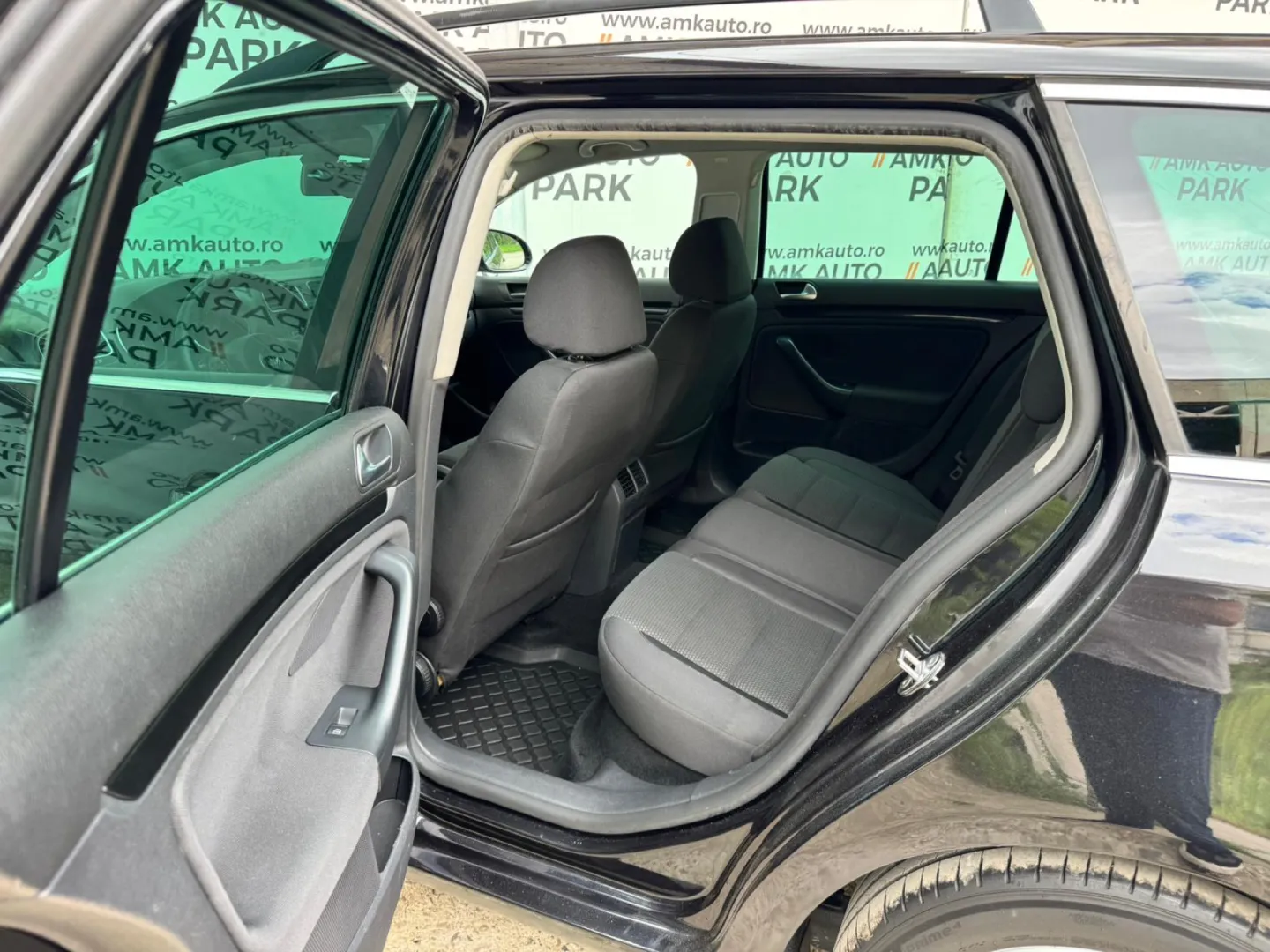 Cumpara/ Vinde online Volkswagen Golf 2010 SH, la cel mai bun pret pentru tine!