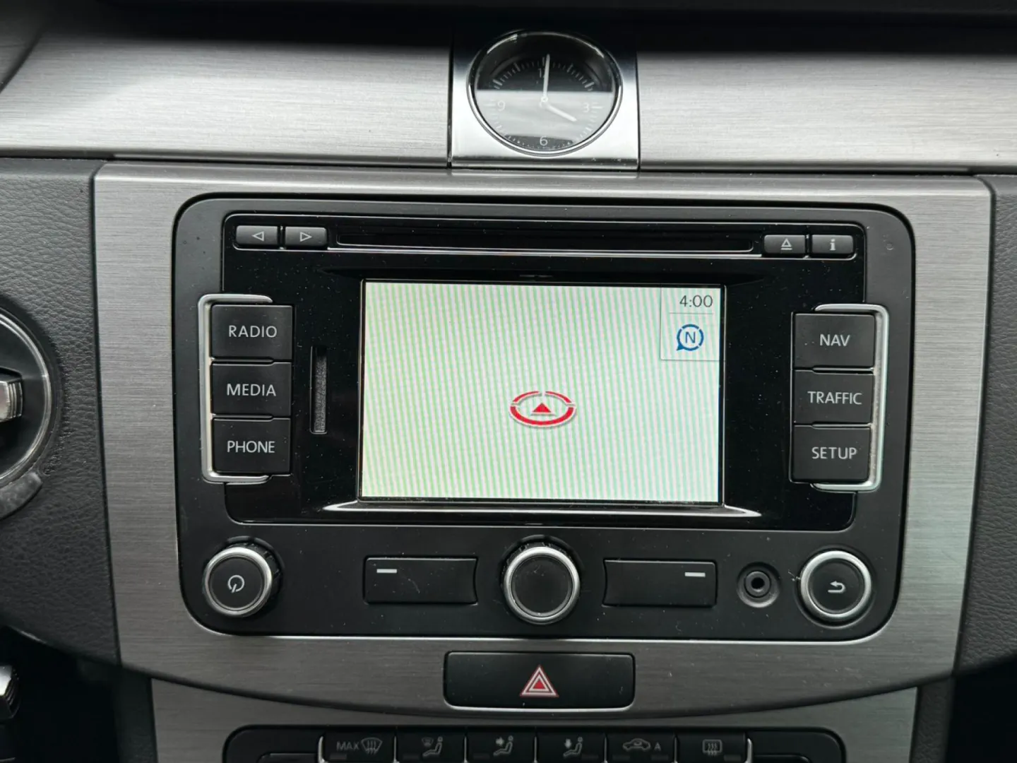 Cumpara/ Vinde online Volkswagen Passat 2011 SH, la cel mai bun pret pentru tine!