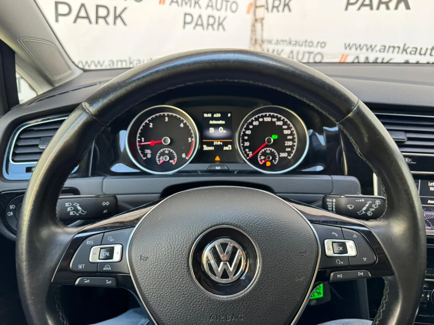 Cumpara/ Vinde online Volkswagen Golf 2015 SH, la cel mai bun pret pentru tine!
