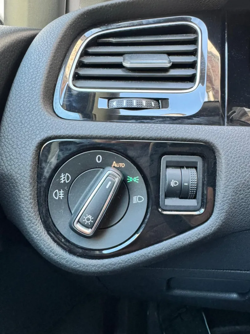 Cumpara/ Vinde online Volkswagen Golf 2015 SH, la cel mai bun pret pentru tine!