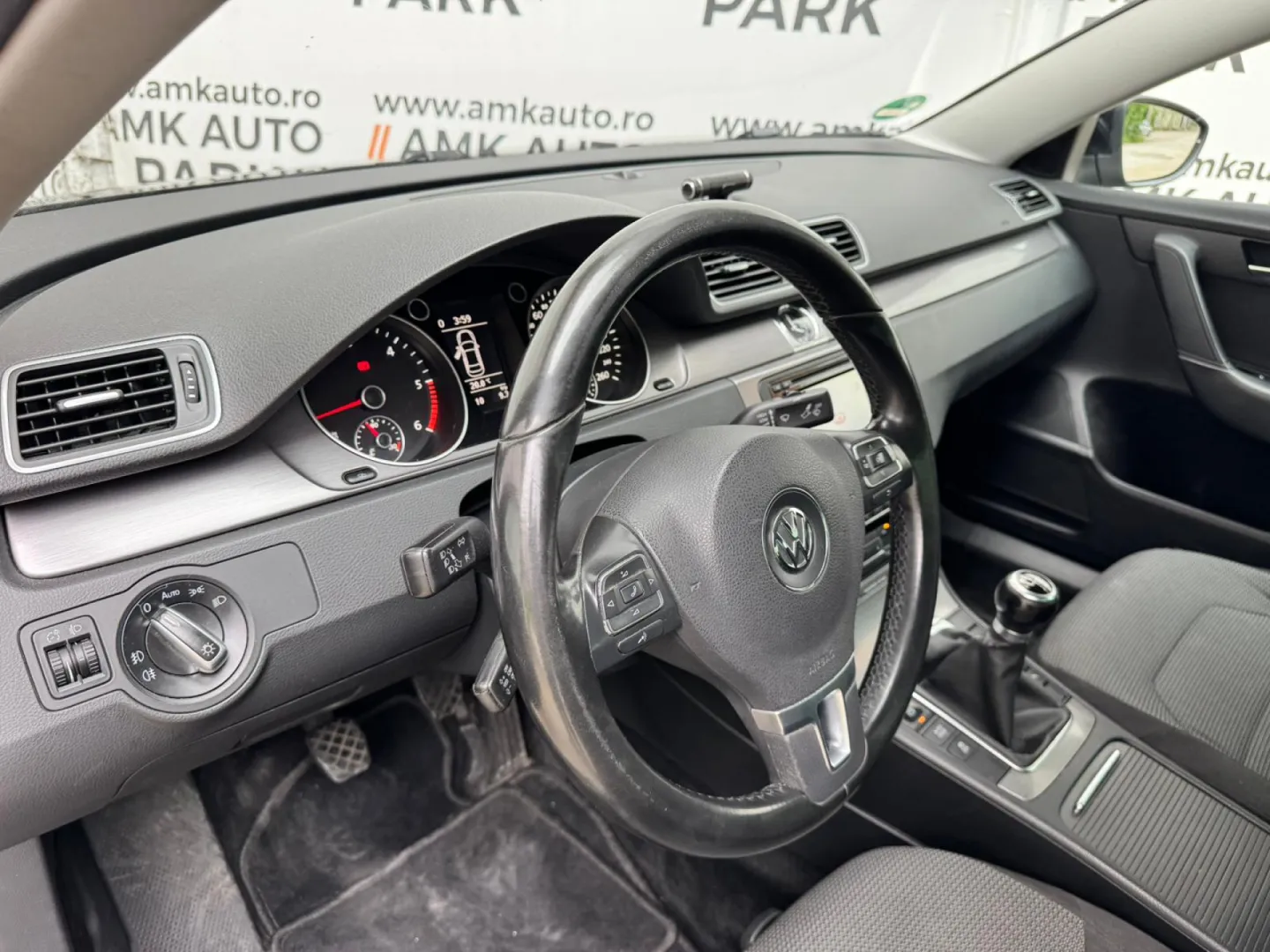 Cumpara/ Vinde online Volkswagen Passat 2011 SH, la cel mai bun pret pentru tine!