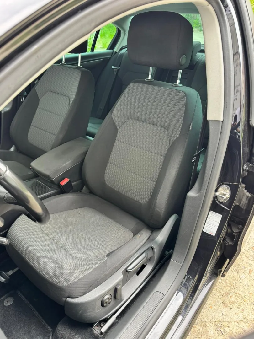 Cumpara/ Vinde online Volkswagen Passat 2011 SH, la cel mai bun pret pentru tine!