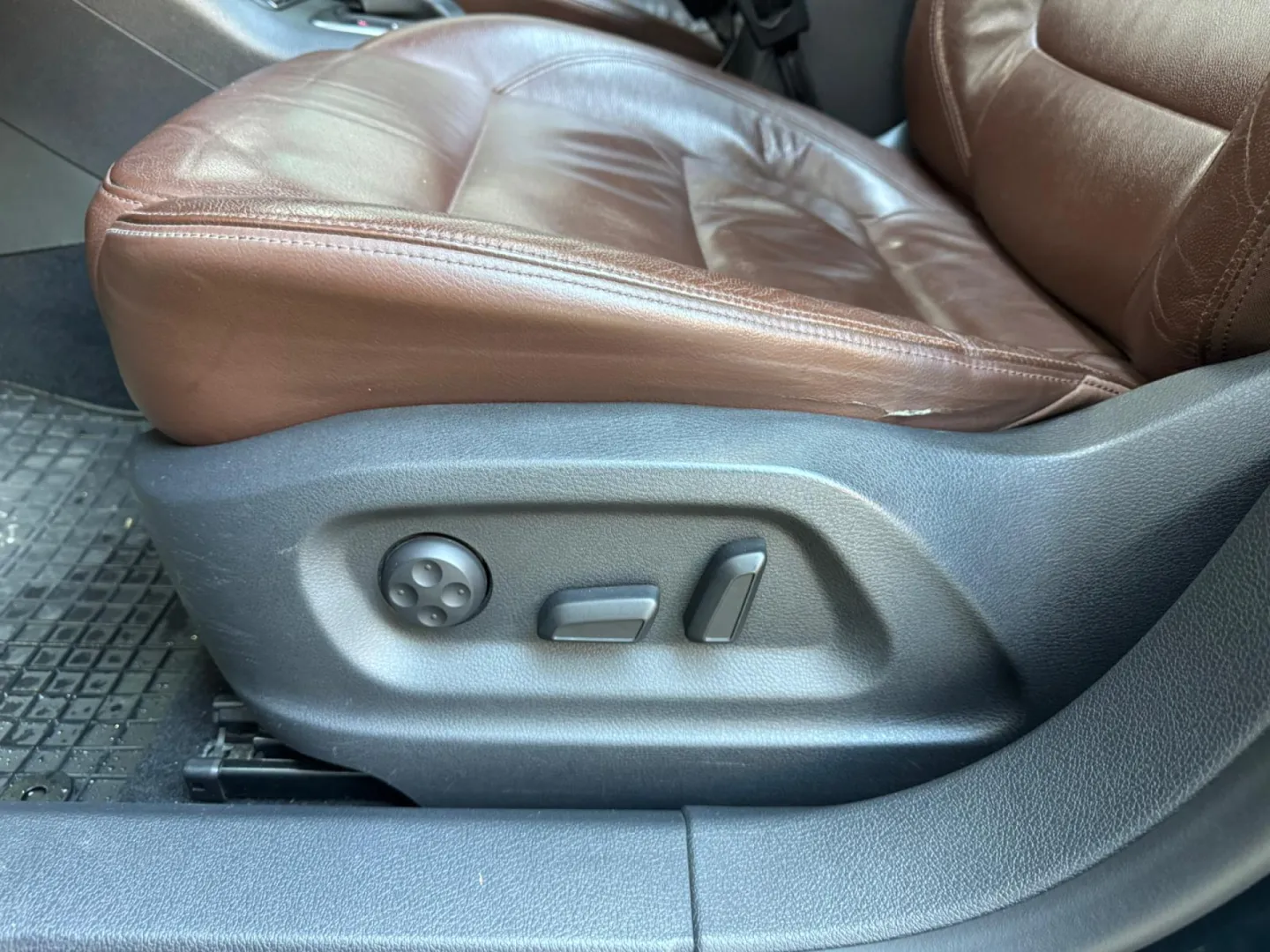 Cumpara/ Vinde online Volkswagen Tiguan 2014 SH, la cel mai bun pret pentru tine!