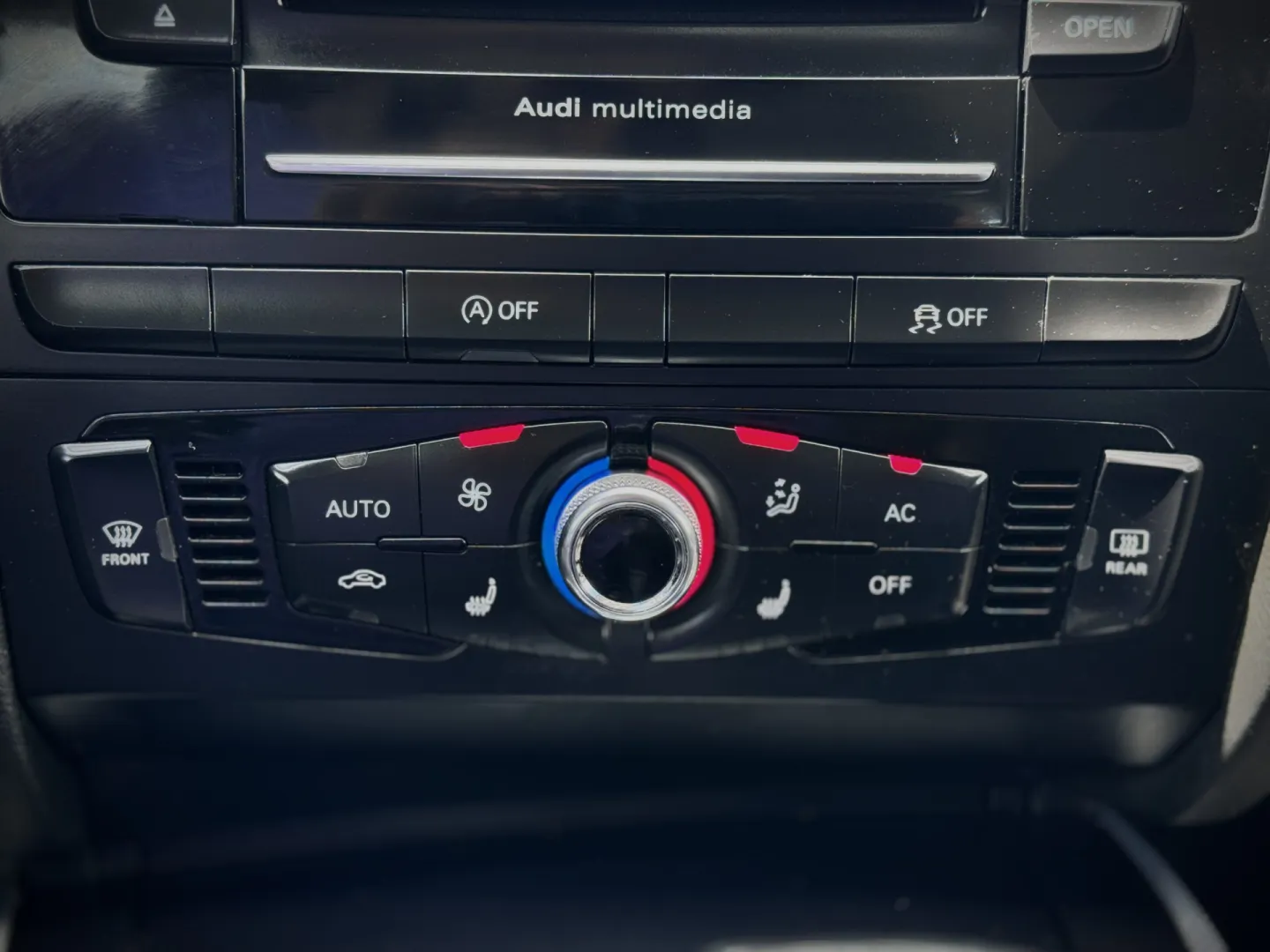 Cumpara/ Vinde online Audi A4 2012 SH, la cel mai bun pret pentru tine!