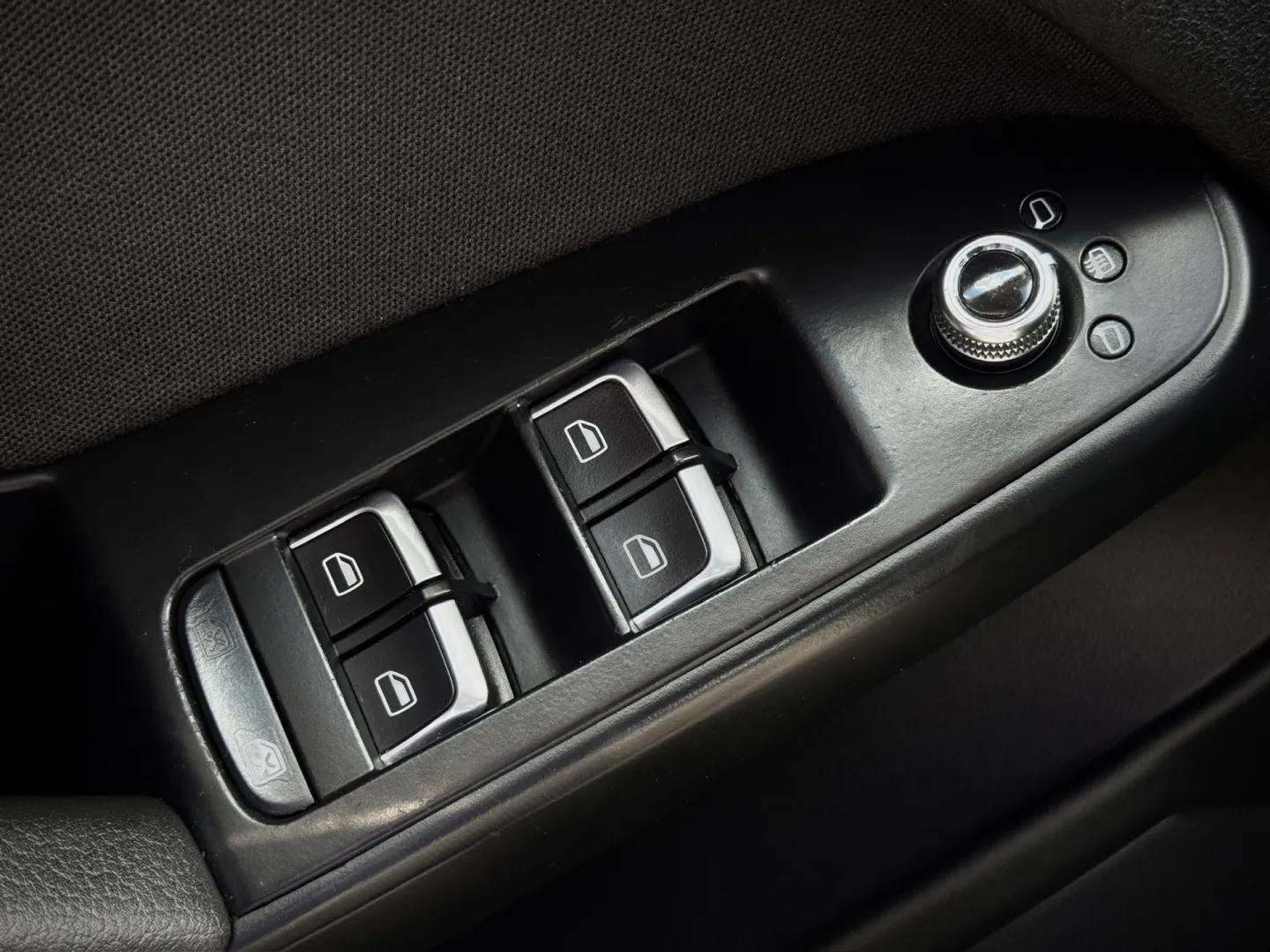 Cumpara/ Vinde online Audi A4 2012 SH, la cel mai bun pret pentru tine!