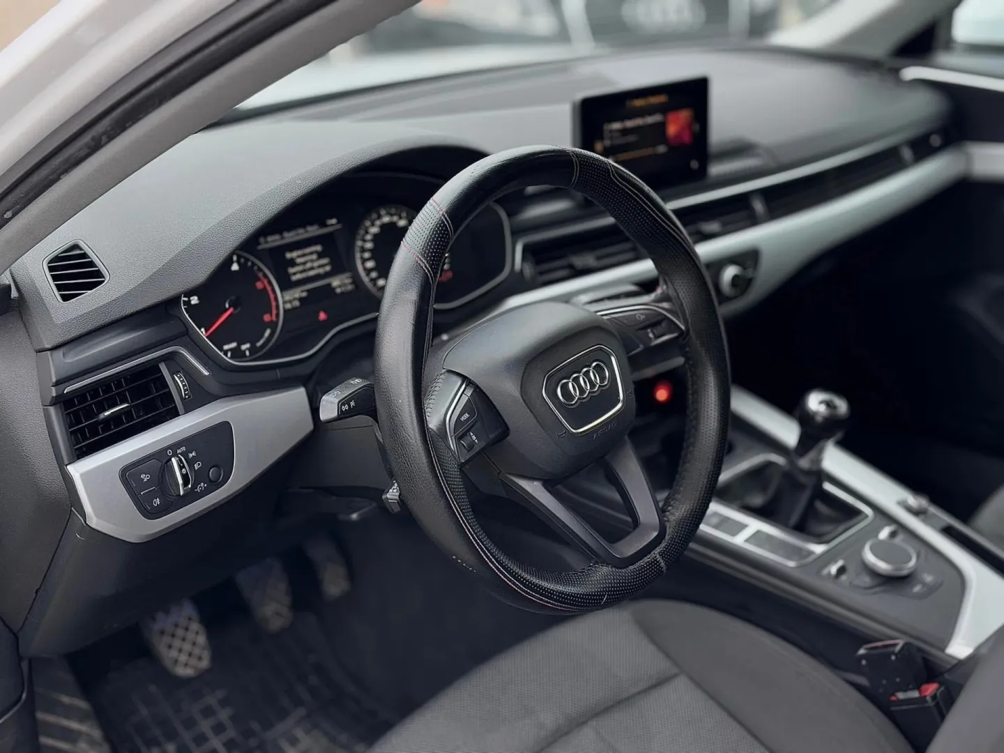 Cumpara/ Vinde online Audi A4 2017 SH, la cel mai bun pret pentru tine!