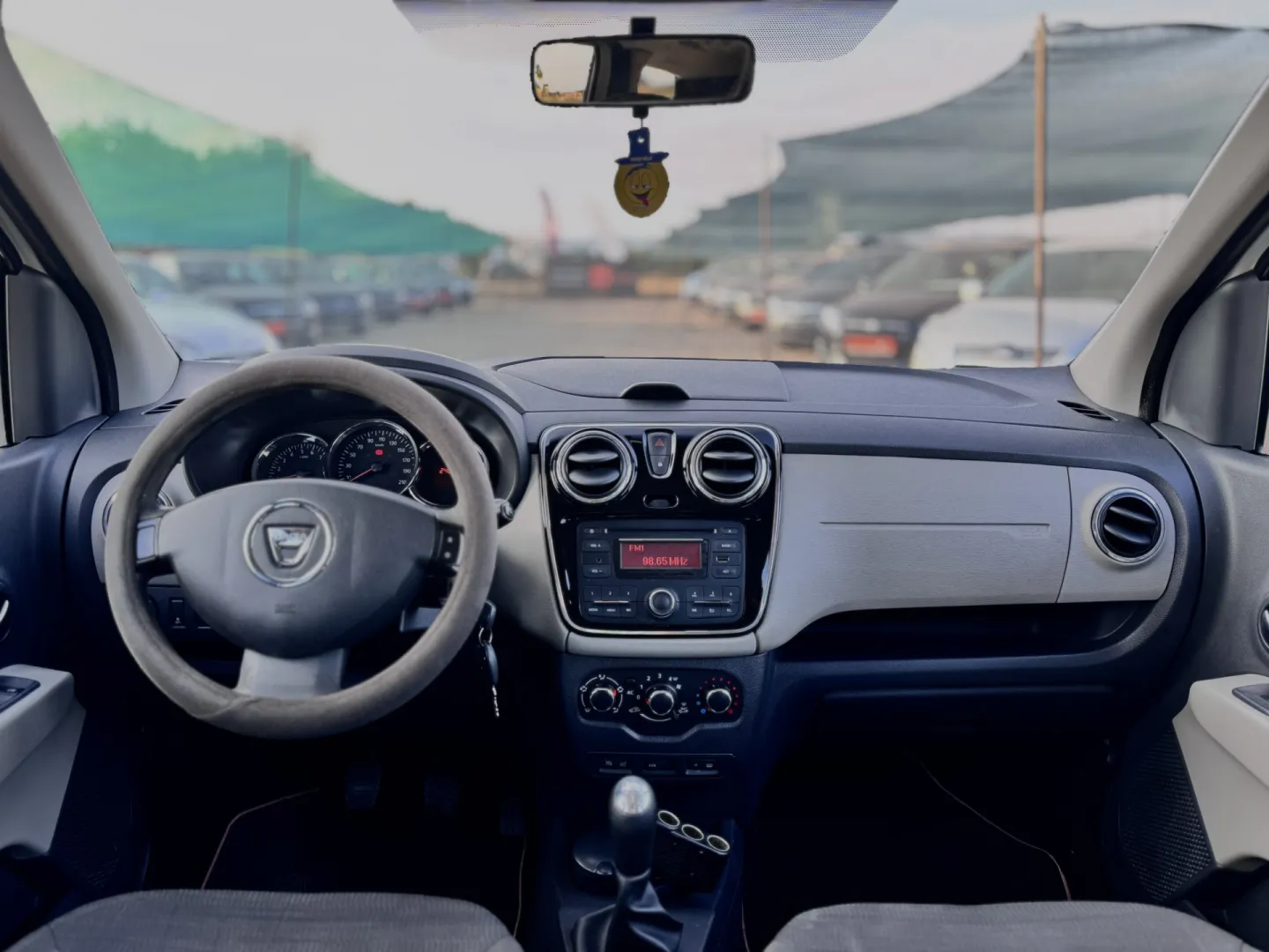 Cumpara/ Vinde online Dacia Lodgy 2014 SH, la cel mai bun pret pentru tine!