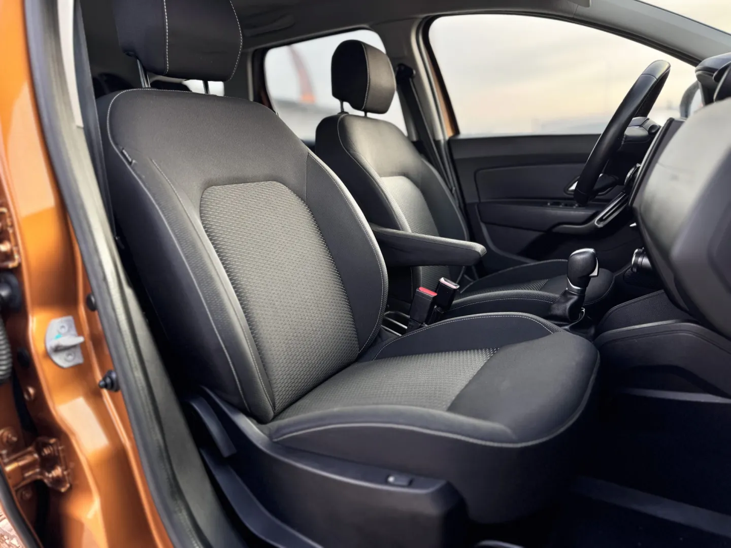 Cumpara/ Vinde online Dacia Duster 2018 SH, la cel mai bun pret pentru tine!