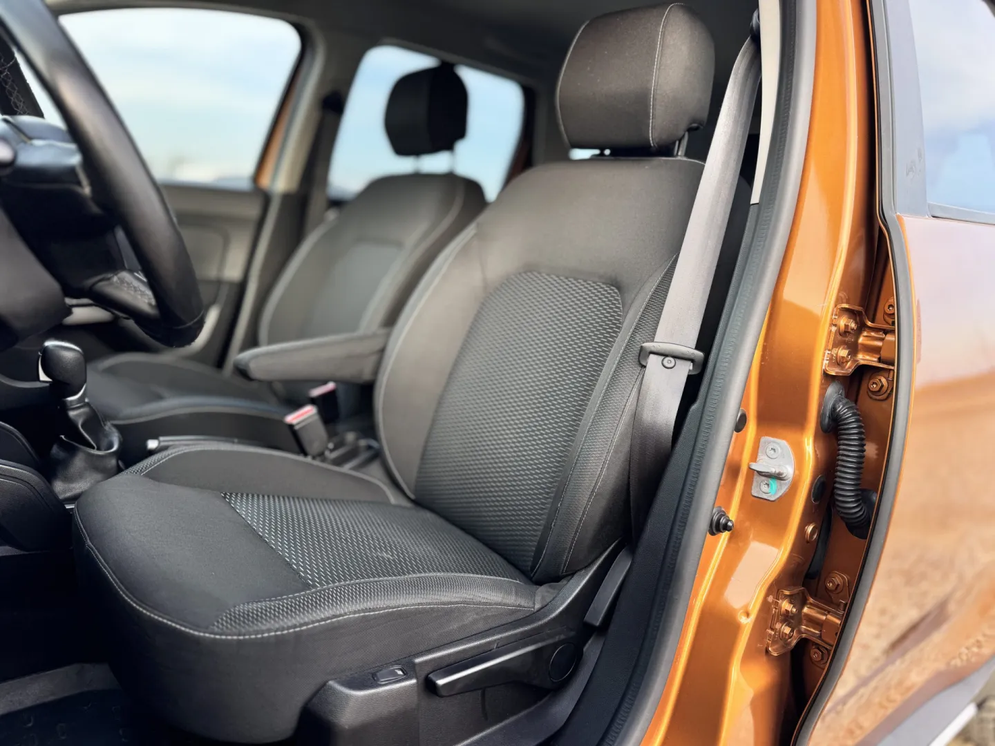 Cumpara/ Vinde online Dacia Duster 2018 SH, la cel mai bun pret pentru tine!