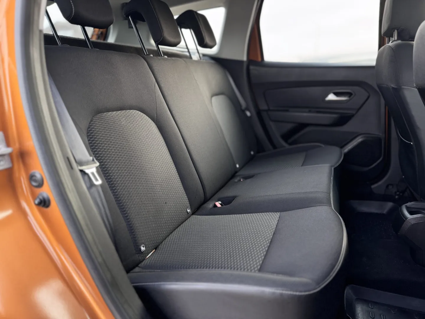Cumpara/ Vinde online Dacia Duster 2018 SH, la cel mai bun pret pentru tine!