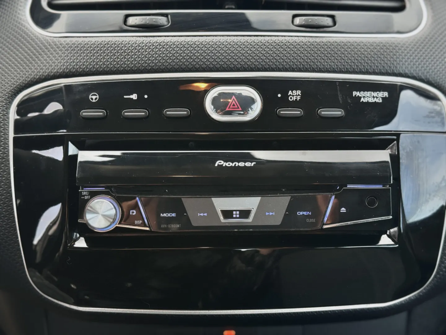 Cumpara/ Vinde online Fiat Punto 2016 SH, la cel mai bun pret pentru tine!