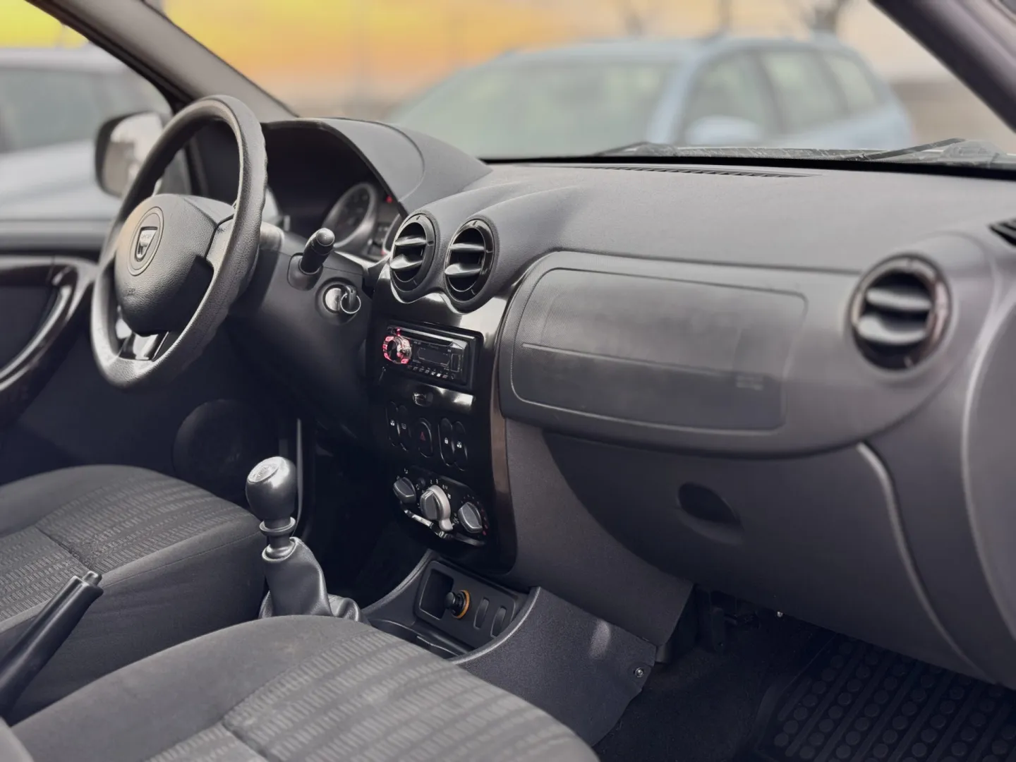 Cumpara/ Vinde online Dacia Duster 2011 SH, la cel mai bun pret pentru tine!