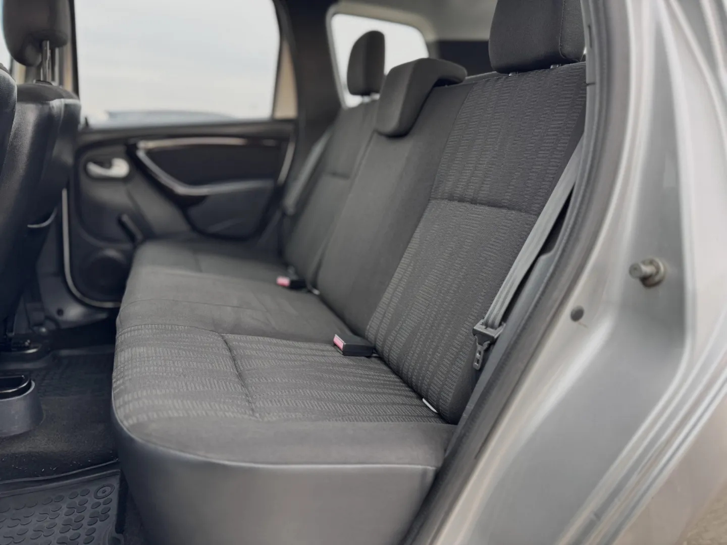 Cumpara/ Vinde online Dacia Duster 2011 SH, la cel mai bun pret pentru tine!