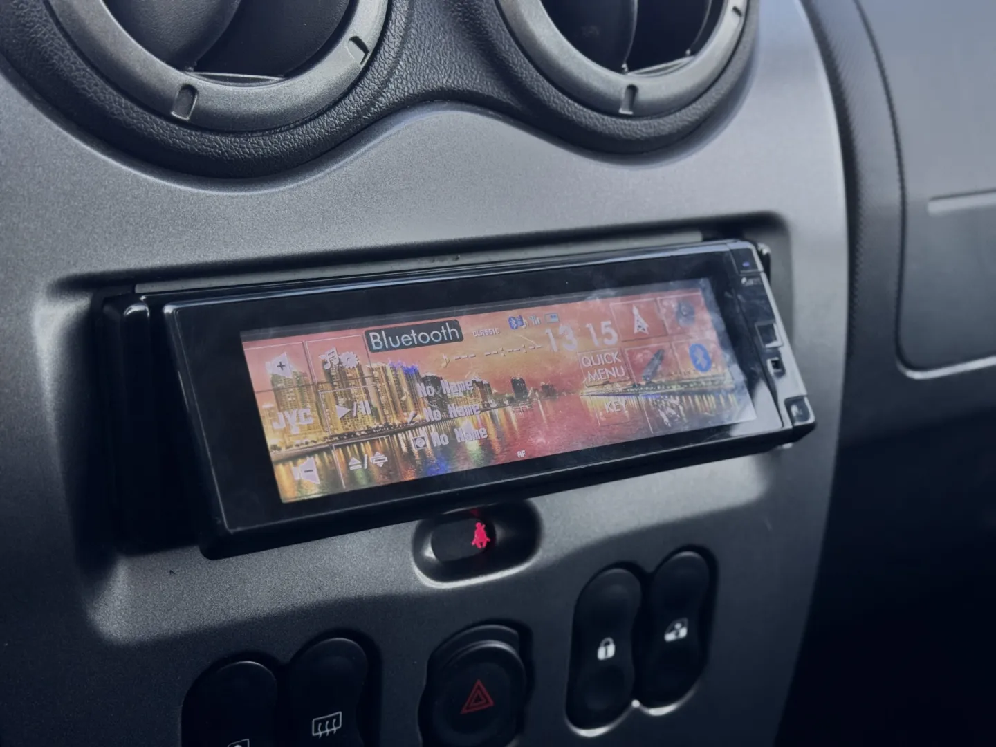 Cumpara/ Vinde online Dacia Duster 2011 SH, la cel mai bun pret pentru tine!