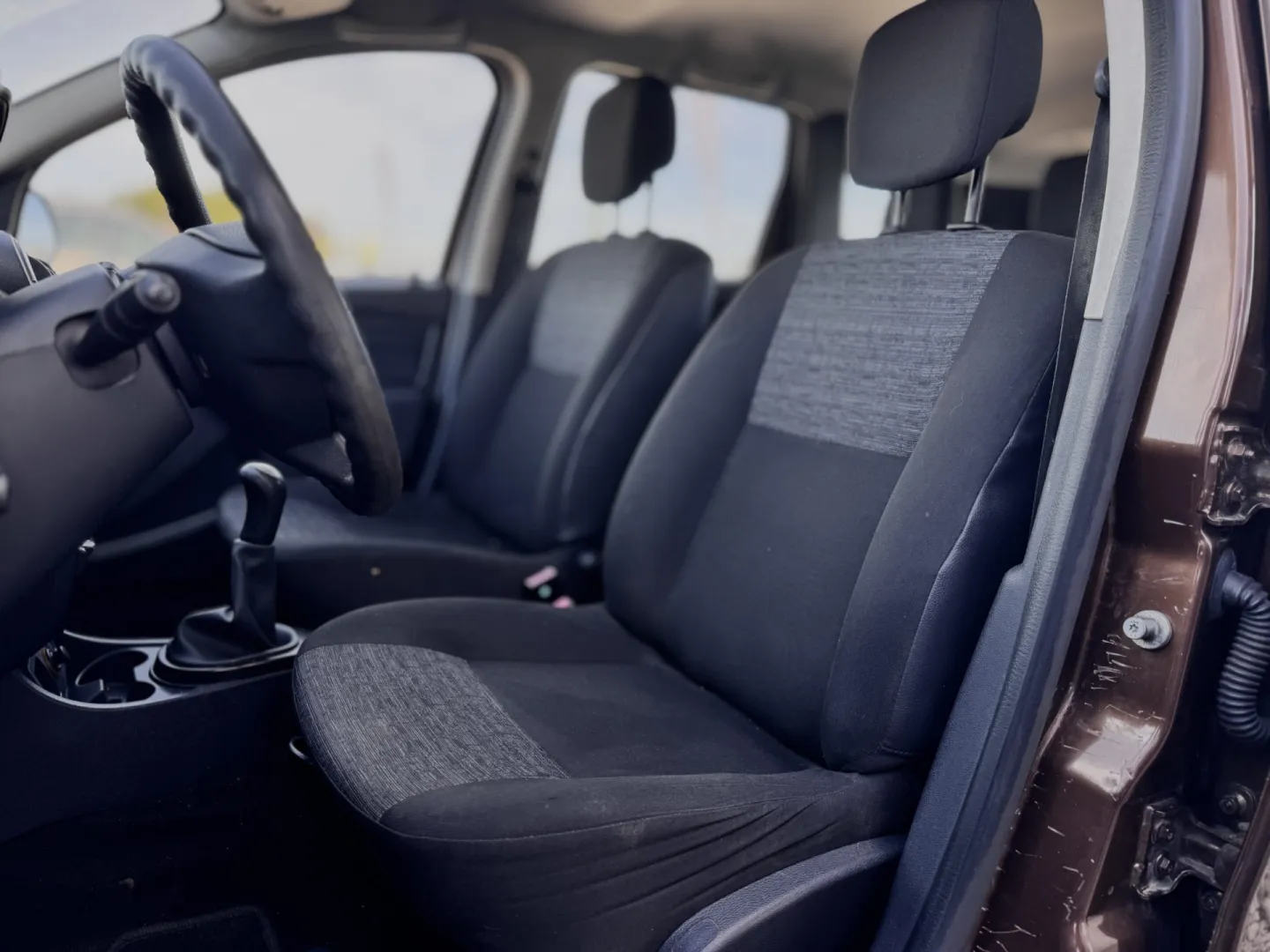 Cumpara/ Vinde online Dacia Duster 2011 SH, la cel mai bun pret pentru tine!
