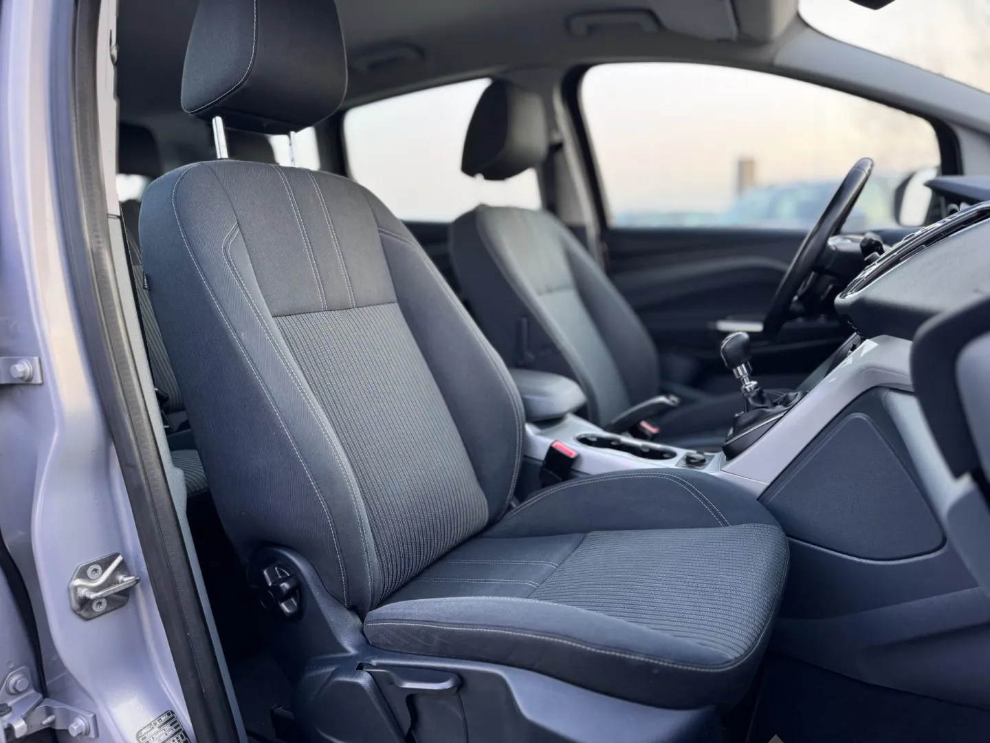 Cumpara/ Vinde online Ford C-Max 2010 SH, la cel mai bun pret pentru tine!