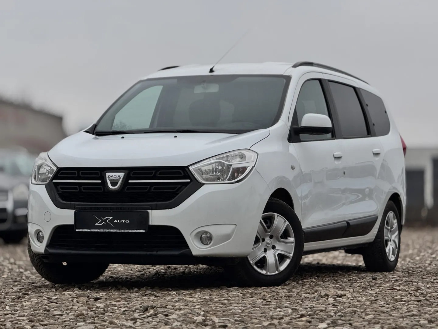 Cumpara/ Vinde online Dacia Lodgy 2017 SH, la cel mai bun pret pentru tine!