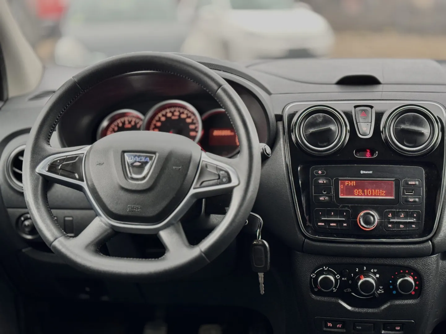 Cumpara/ Vinde online Dacia Lodgy 2017 SH, la cel mai bun pret pentru tine!
