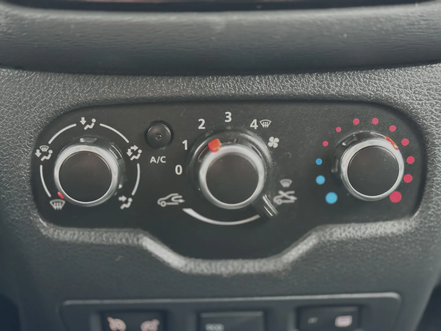 Cumpara/ Vinde online Dacia Lodgy 2017 SH, la cel mai bun pret pentru tine!