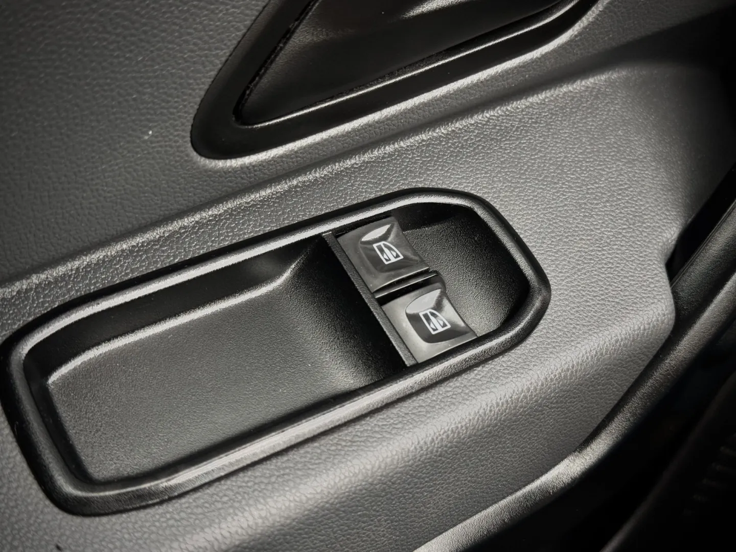 Cumpara/ Vinde online Dacia Duster 2018 SH, la cel mai bun pret pentru tine!