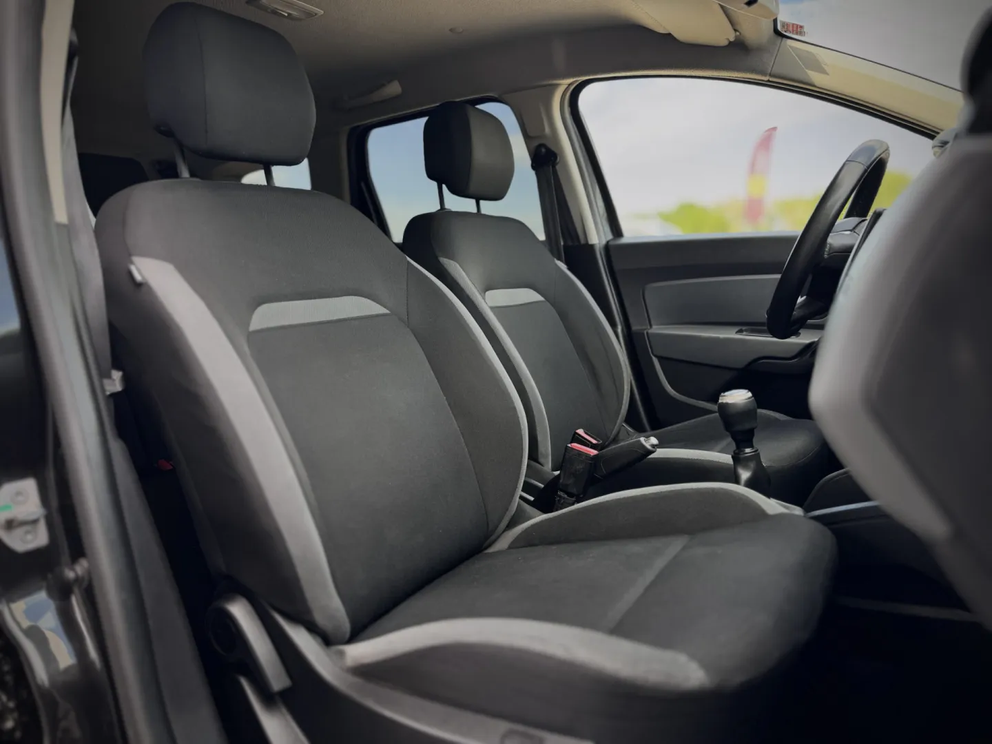 Cumpara/ Vinde online Dacia Duster 2018 SH, la cel mai bun pret pentru tine!