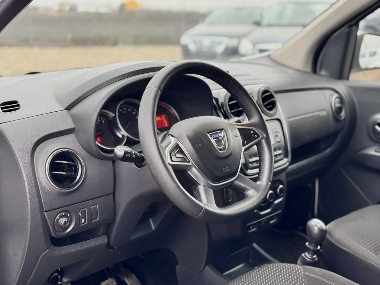 Cumpara/ Vinde online Dacia Lodgy 2017 SH, la cel mai bun pret pentru tine!