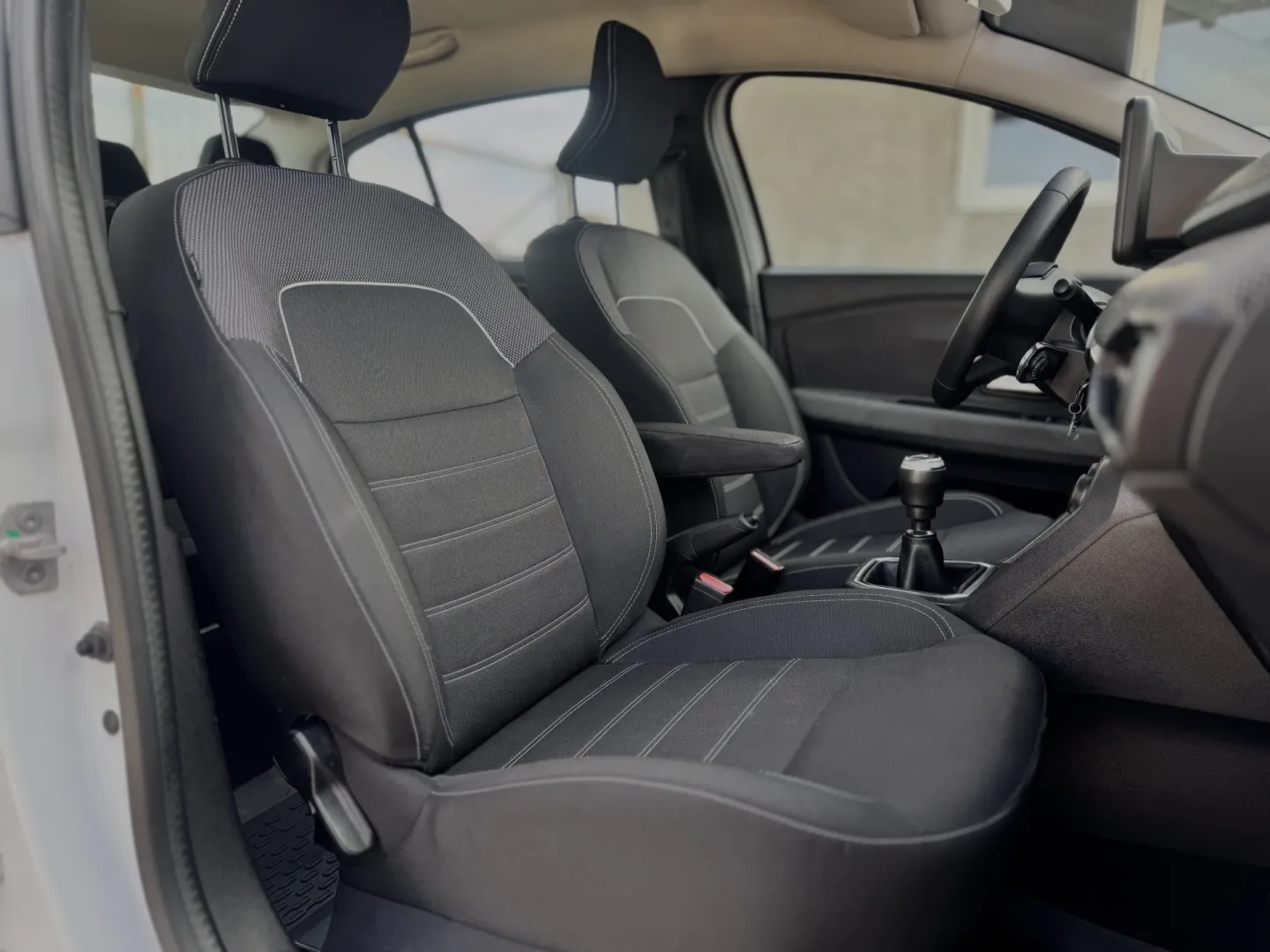 Cumpara/ Vinde online Dacia Logan 2022 SH, la cel mai bun pret pentru tine!