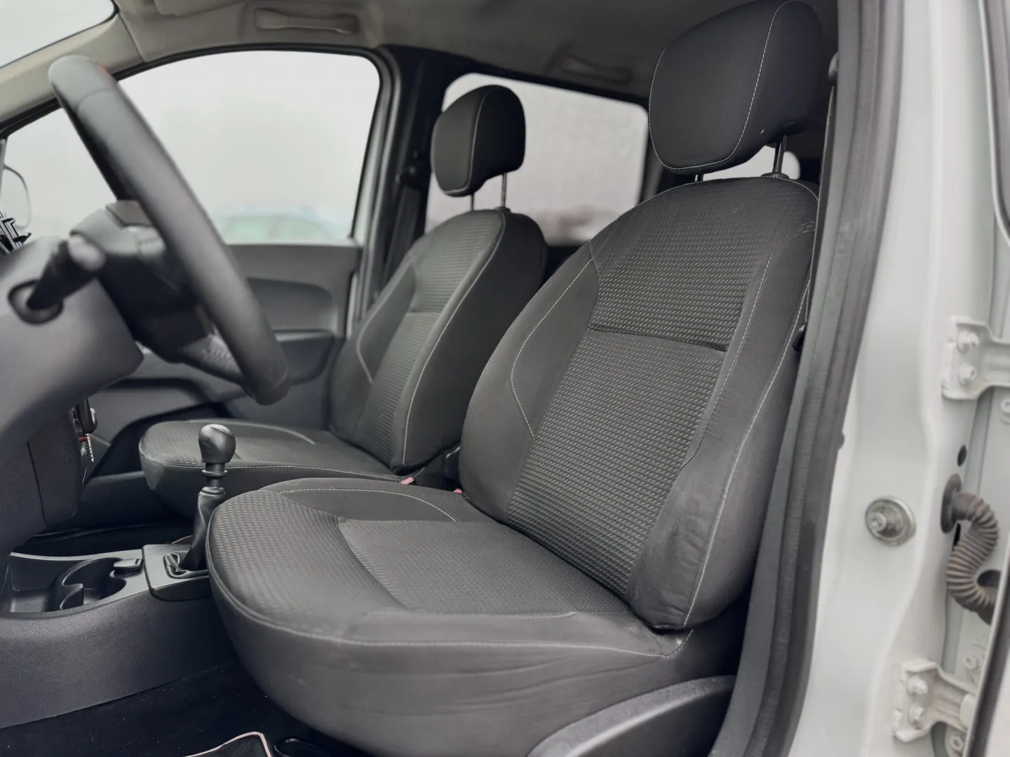 Cumpara/ Vinde online Dacia Lodgy 2017 SH, la cel mai bun pret pentru tine!