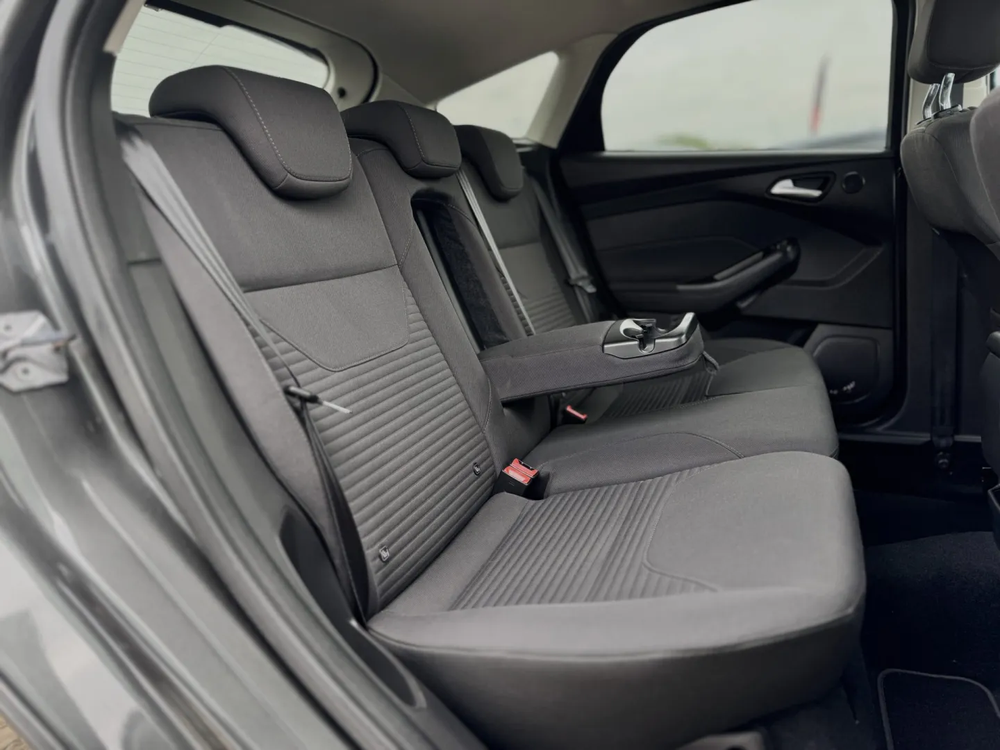 Cumpara/ Vinde online Ford Focus 2017 SH, la cel mai bun pret pentru tine!
